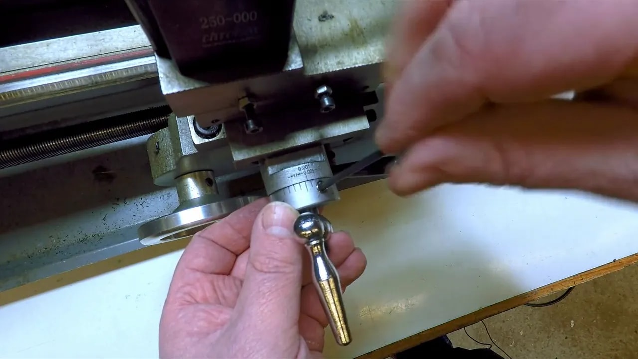 Mini lathe dial drag test showing controlled friction on the friction collar
